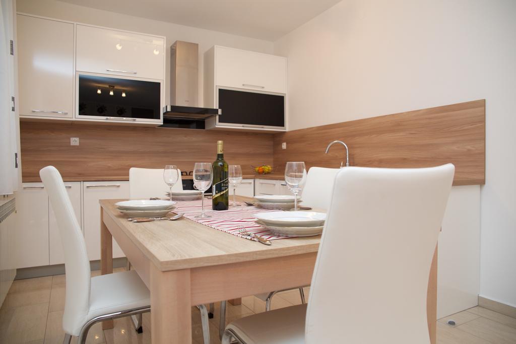Banic Apartments With Pool Biograd Na Moru Δωμάτιο φωτογραφία
