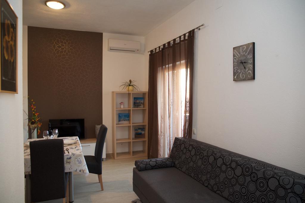 Banic Apartments With Pool Biograd Na Moru Δωμάτιο φωτογραφία